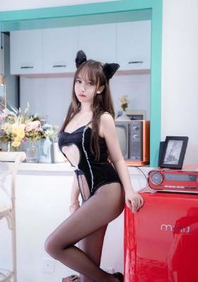 午夜精品视频在线