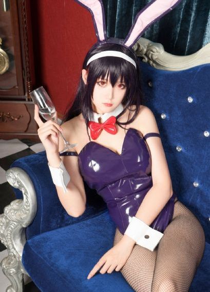 女教师含羞撅起屁股粗暴