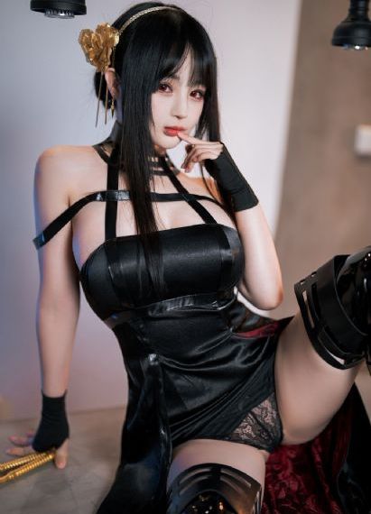 邻桌的怪同学